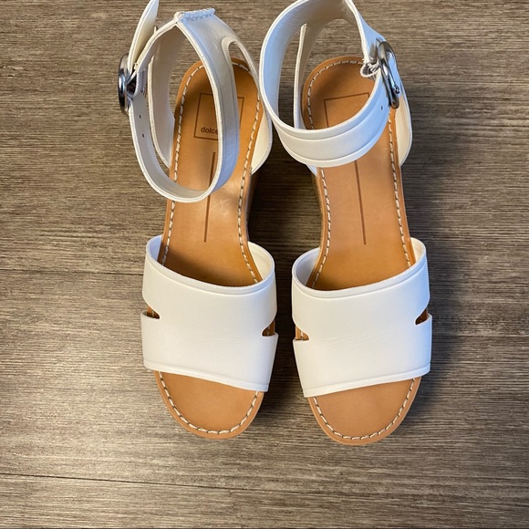 Dolce Vita Linda Off White Leather Heels - Picture 4 of 4